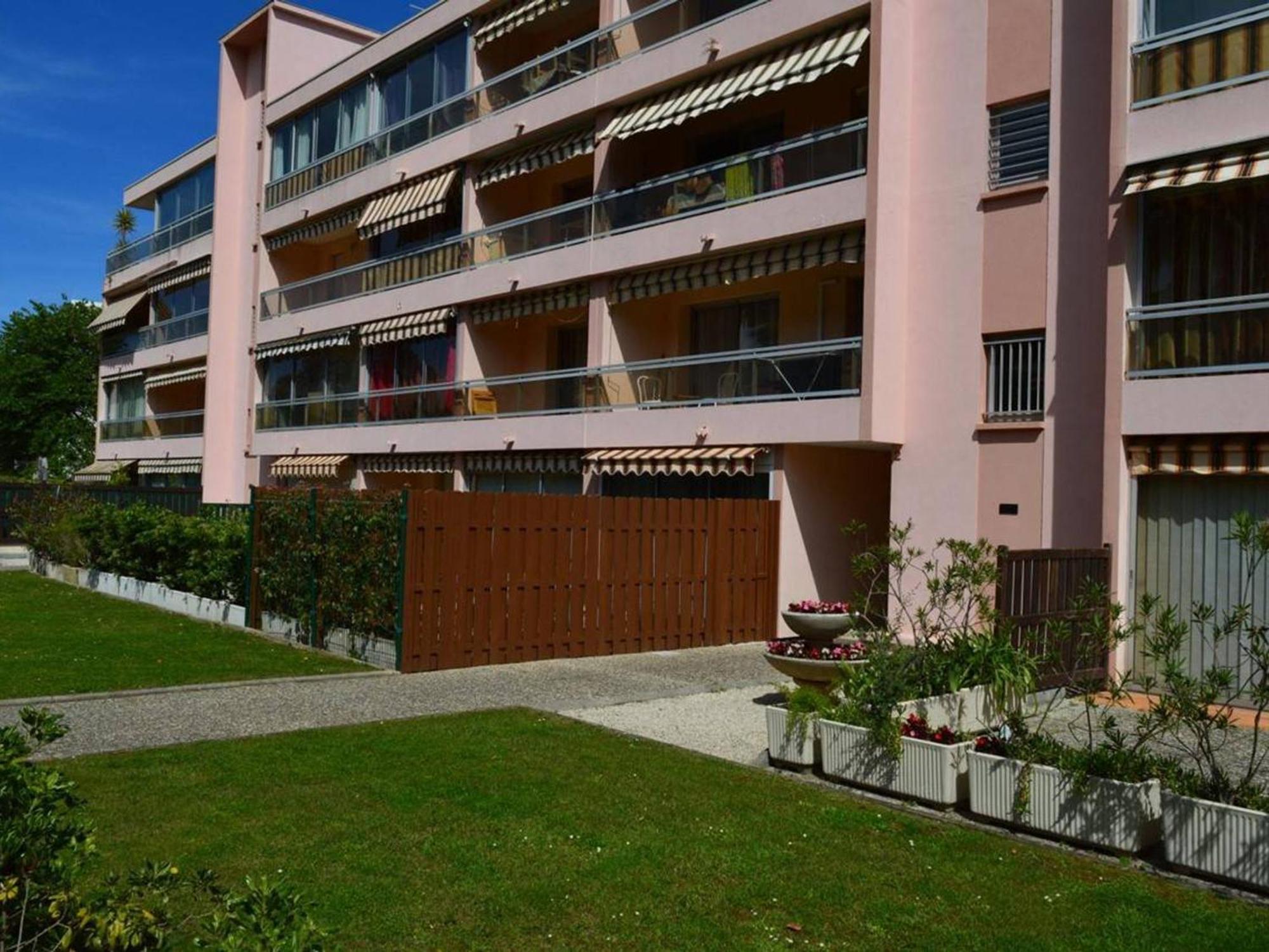 Studio Agreable Avec Loggia, Garage Et Plage A Proximite - 2 Couchages, Golfe-Juan - Fr-1-252-62 Ngoại thất bức ảnh